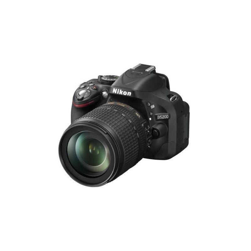 Nikon D5200 + 18-105VR