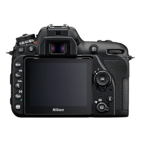 Appareil photo reflex Nikon D7500 + Objectif AF-S DX 18-200mm f/3,5-5,6 G ED VRII