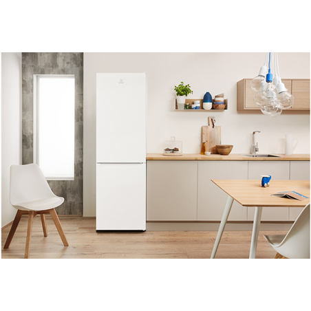 Refrigerateur congelateur en bas INDESIT LI8S1EFW